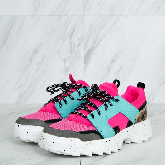 HOT🔥 Fuchsia Lace-Up Platform Lug Sole Sneakers - Picture 2 of 5